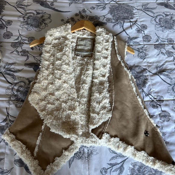 Vest guess small - Picture 7 of 7
